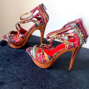 Minx Me barely worn.